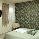 Domino House Pensionat