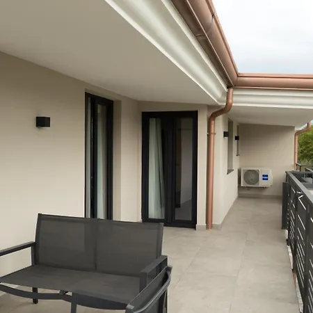 Domino House Pensjonat 3*